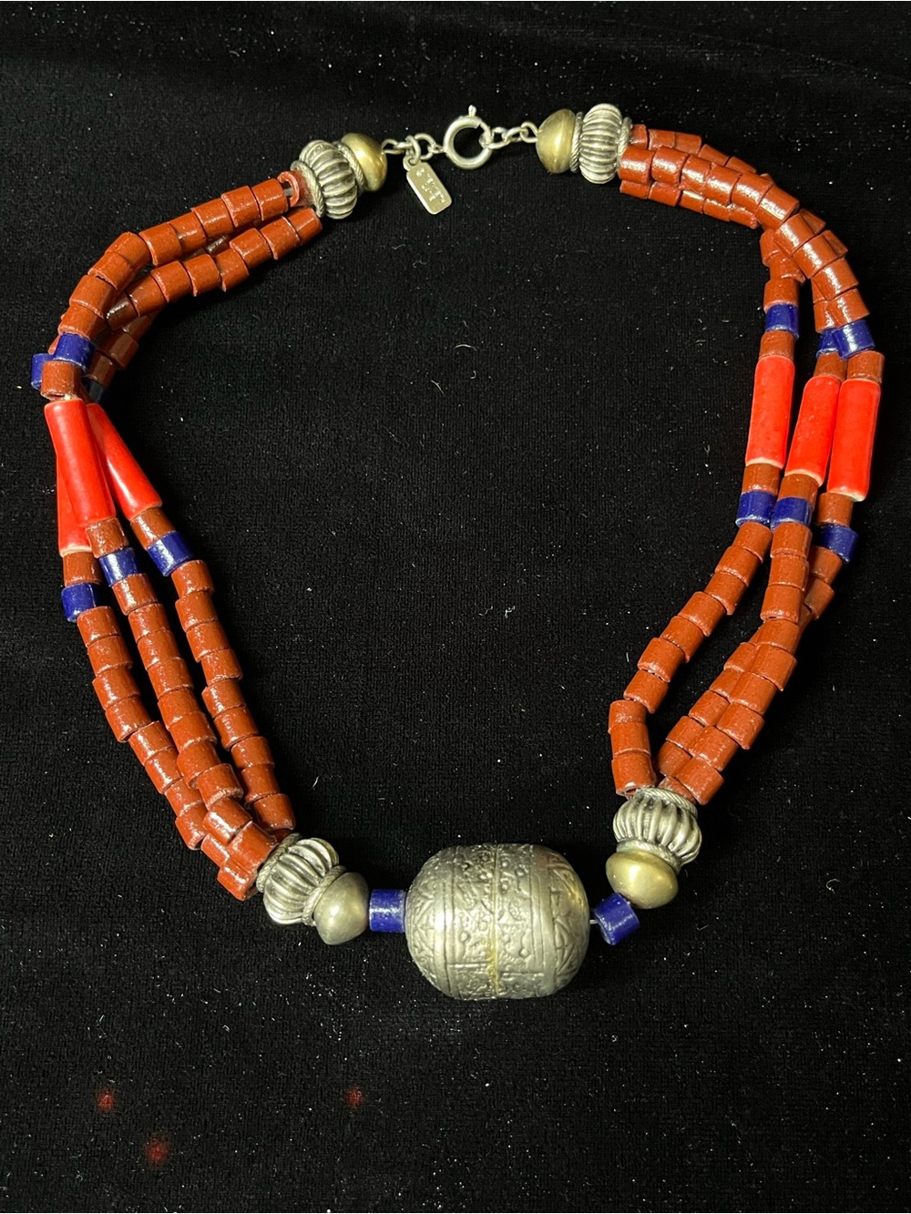 Kenneth Lane Vintage Tribal Faux Coral Beaded Statement Choker Necklace 1758